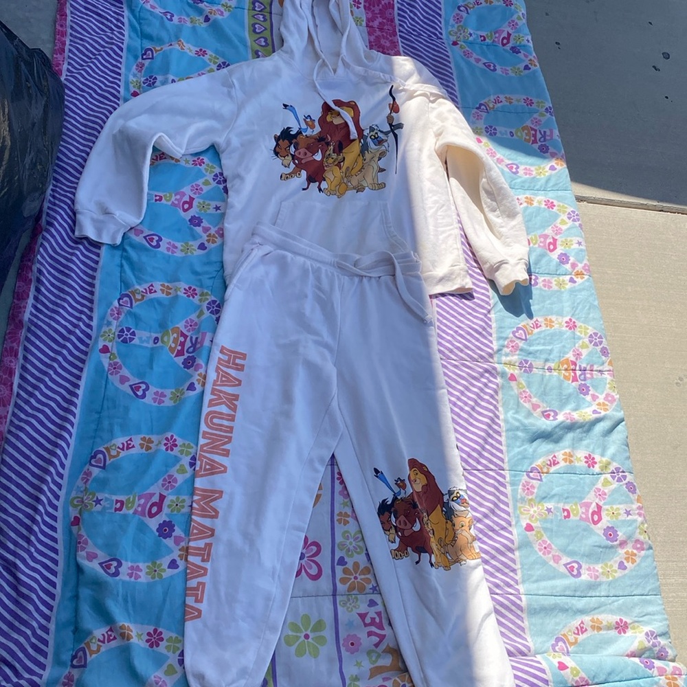 Disney Lion King Sweatpants /Hoodie Womens  small Jogger Hakuna Matata Lounge